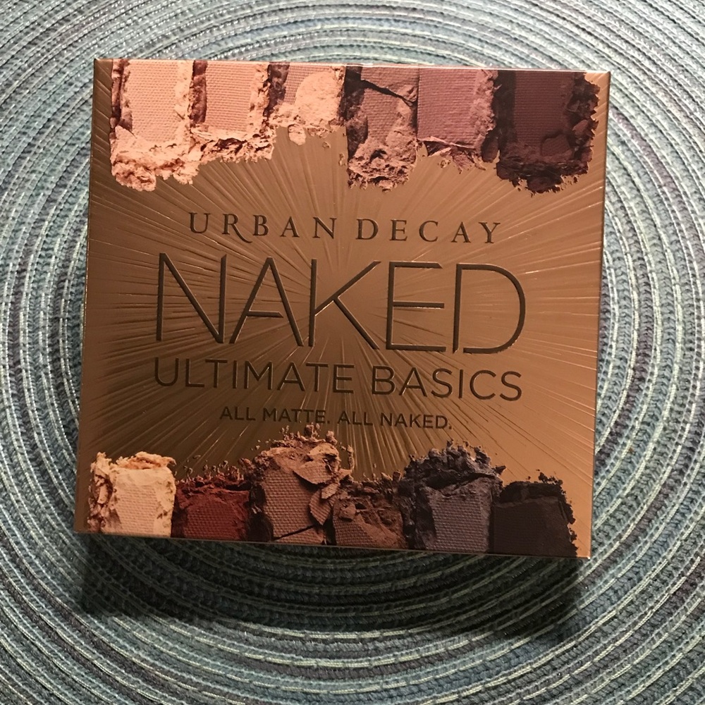 NWOT - Urban Decay Naked Ultimate Basics